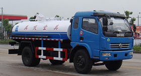 吸粪车
